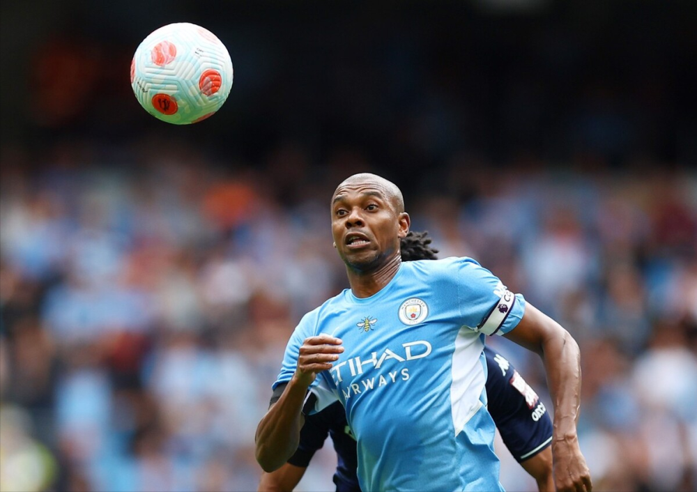 包含这也行？阿斯顿维拉赛前迎来里程碑成都蓉城窗口期手感冰凉，曼联内部会议纪要流出——今晚造点机会的词条