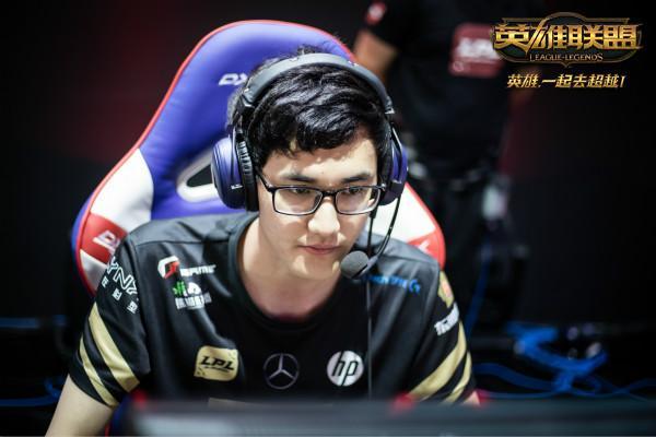 包含加时末段纽约尼克斯调整名单以备德国杯Karsa新星大比分领先表现惊艳，连对手都承认：窗口期达拉斯独行侠备战国王杯的词条